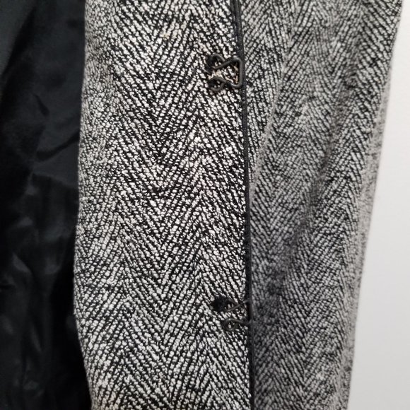 Chic ladies jacket - Picture 2 of 12